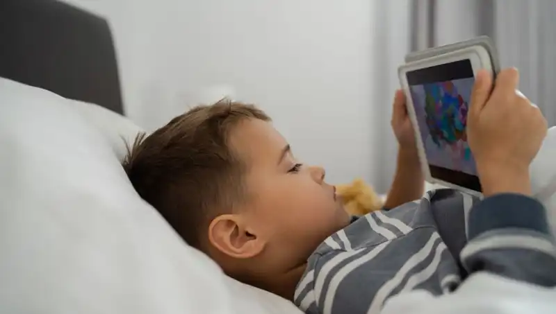 9 Yaşında Ekran Başında, 13 Yaşında Depresyon Belirtileri: Çocukları Neler Bekliyor?