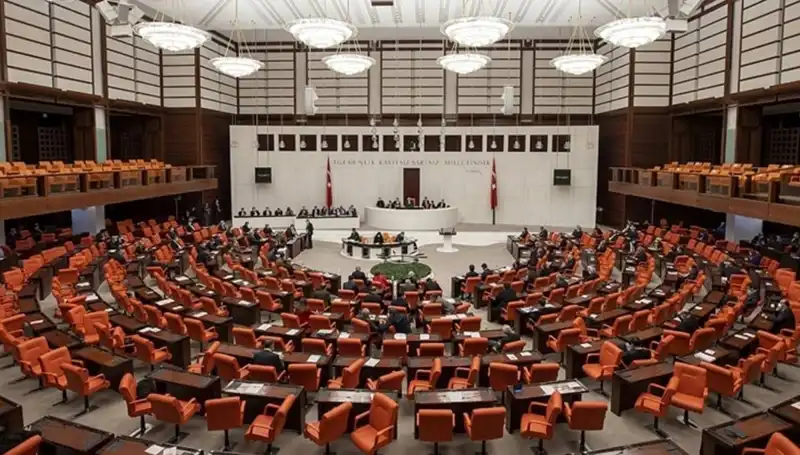 Meclis'te Gıda Zehirlenmesi İddiasına Cevap: İdare Amiri Hasan Turan Açıklamalarda Bulundu