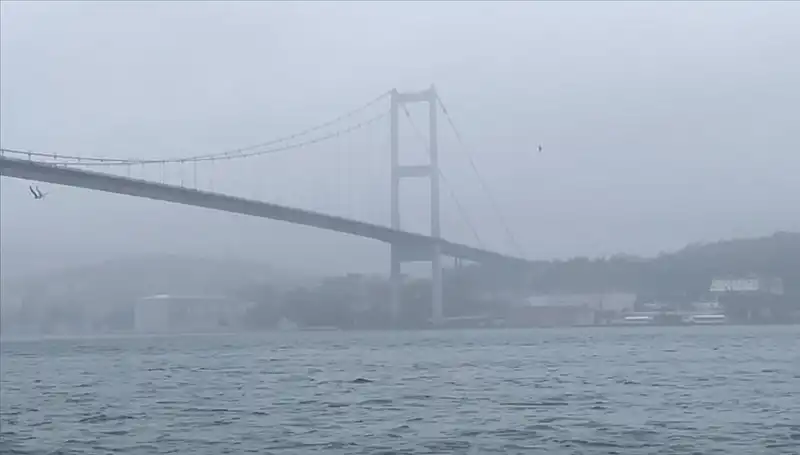 İstanbul Boğazı'nda Gemi Trafiğini Etkileyen Sis Alarmı!