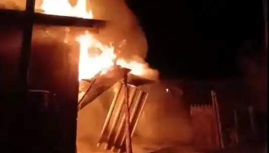 Karabük'te Korkutan Yangın: İki Ev Kül Oldu!