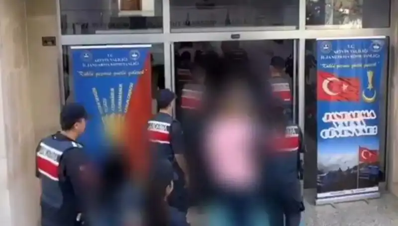 30 İlde FETÖ Operasyonu: 65 Kişi Tutuklandı
