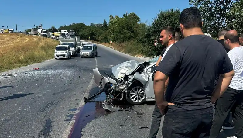 İstanbul'da Kalp Krizi Geçiren Sürücü Feci Kaza Yaptı!