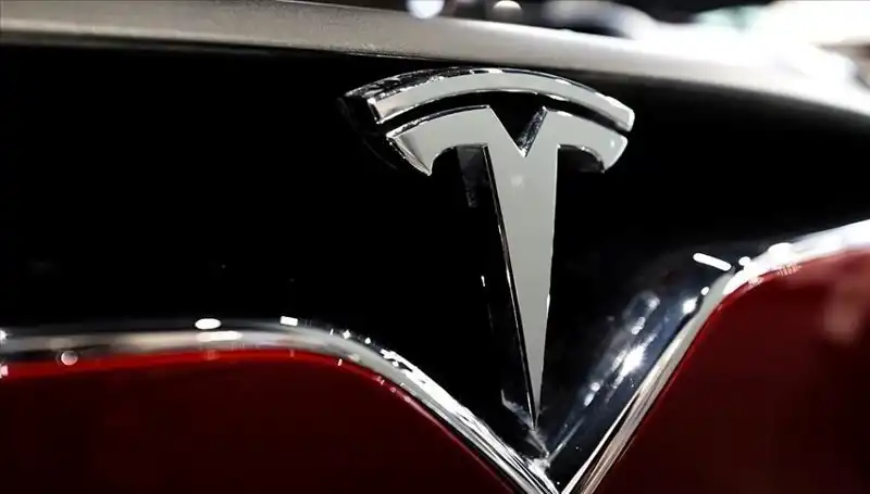 Tesla’da Ucuz Model Tartışmaları ve Geciken FSD Güncellemeleri Kargaşası