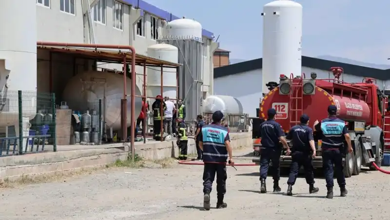Elazığ'da Gaz Dolum Tesisinde Yaşanan Patlama: 3 Kişi Yaralandı