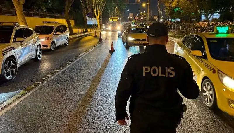 Huzur İstanbul Denetimleri: Bin 5 Kişi Gözaltında, Suç Oranı Düşüyor!