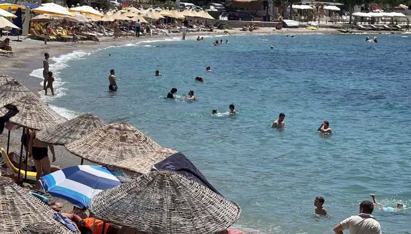 Sıcak Hava Dalgası Ülkeyi Etkisi Altına Aldı: Sahiller Dolu