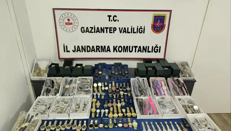 Gaziantep'te Kaçak Saat Operasyonu: Piyasa Değeri 3 Milyon Lira