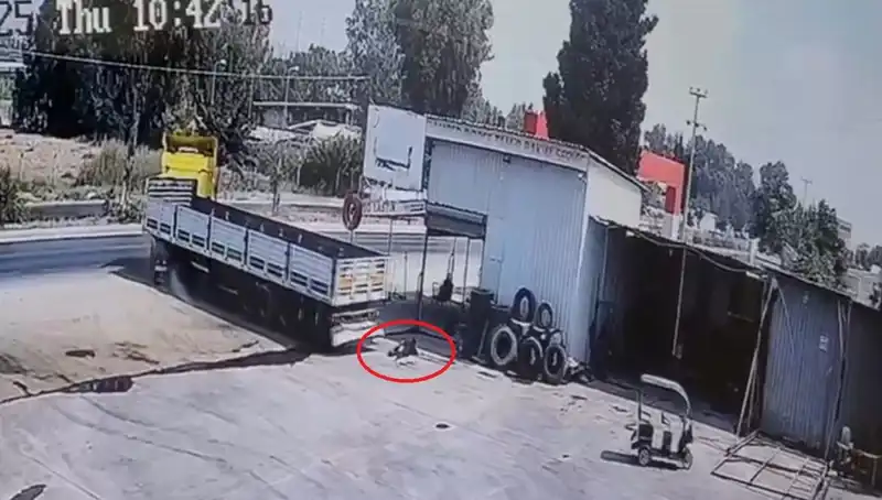 16 Yaşındaki Çocuk İşçi TIR’ın Altında Kalarak Hayatını Kaybetti