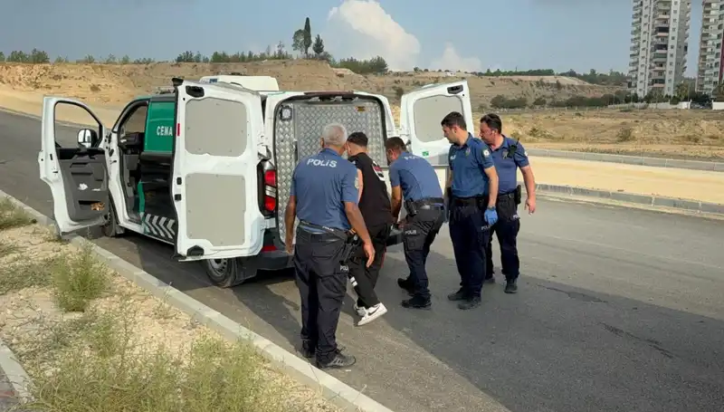 Yol Kenarında Bulunan Ceset, Bölgedeki Gizemi Derinleştiriyor