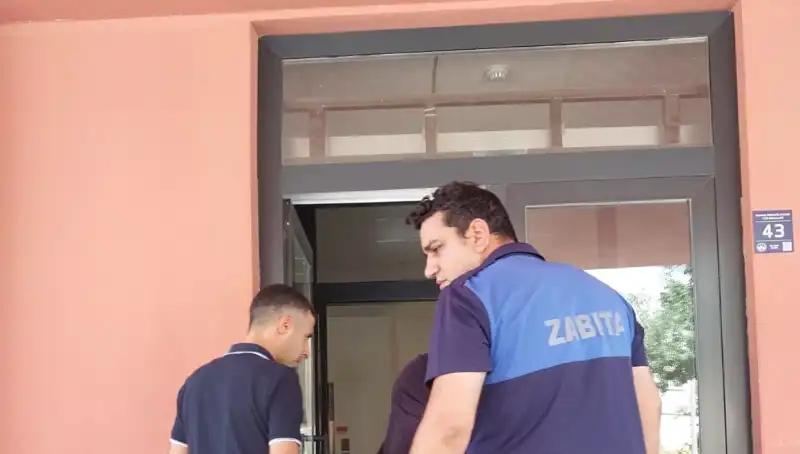 Elazığ'da Devlet Otomobiliyle Dilencilik Yapan Çeteye Baskın!
