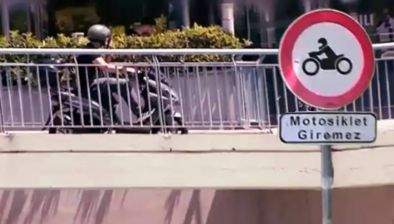 Üst Geçitler Motokuryelerin Tacizine Uğruyor: Korna Sesleri Artıyor!