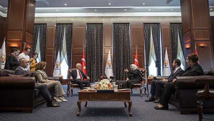 AK Parti Bayramlaşma Programına CHP’yi Davet Etmedi: İşte Detaylar!