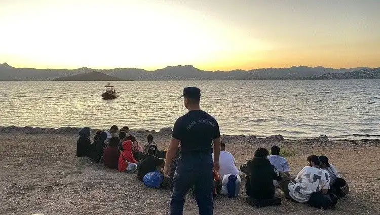 Bodrum'da Düzensiz Göçmen Kurtarma Operasyonu: 20 Kişi Yakalandı