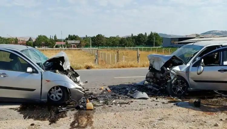 Balıkesir'de Feci Kaza: Hayatını Kaybeden Bir, Yaralı Bir Şahıs