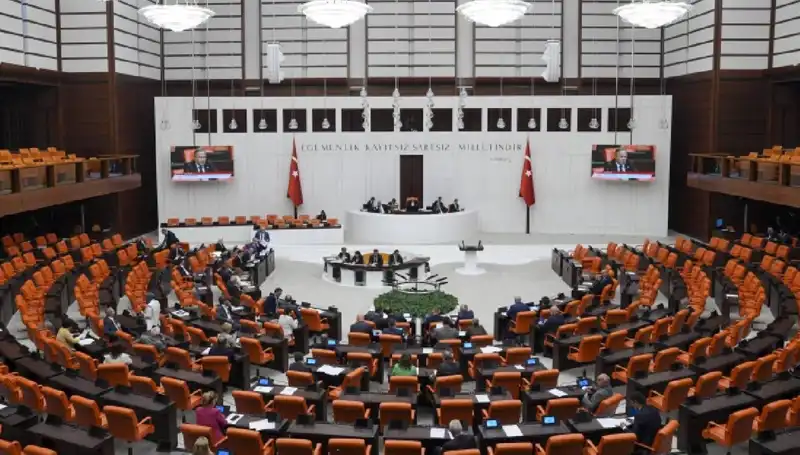Zeytinlik Teklifinde 8 Maddelik Yeni Kabul: Tarımda Çığır Açan Değişiklikler Mi Geliyor?