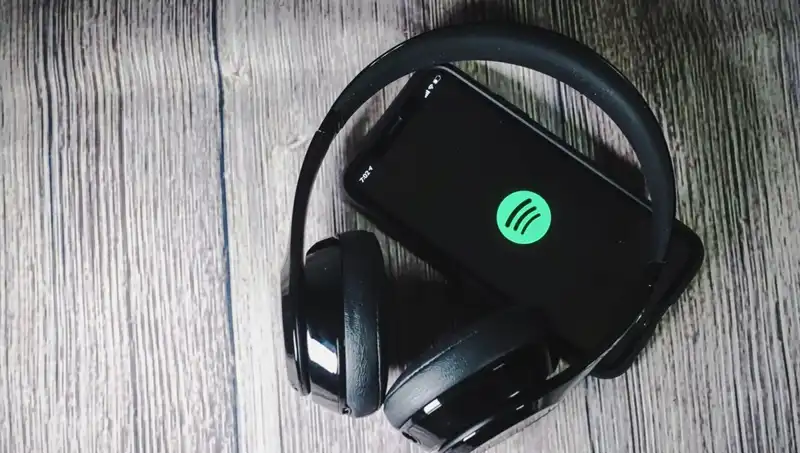Spotify, Ölü Sanatçıların Sesini Yapay Zeka ile Diriltiyor: Gelecek Ne Olacak?