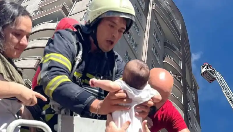 Kayseri'de 14 Katlı Binada Şok Yangın: Neyin Olacağı Merak Ediliyor