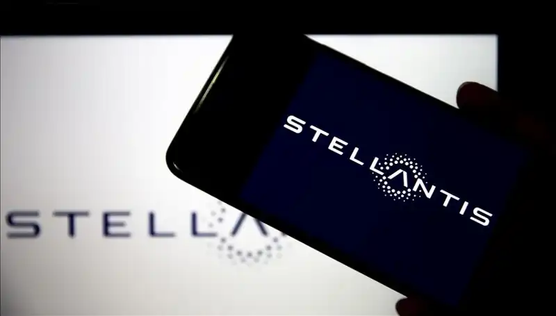 Stellantis'te Kriz Darbesi: Fabrikaların Kapatılması Gündemde mi?
