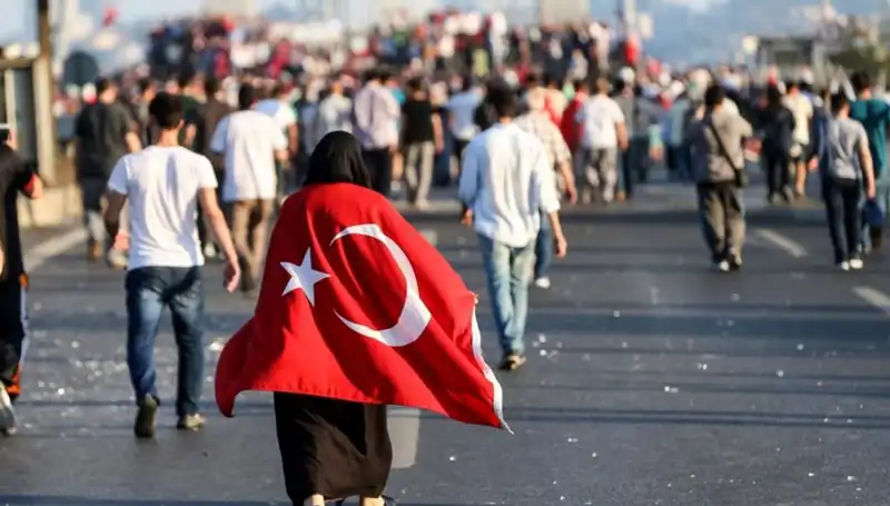 15 Temmuz'u Unutmadık: Kabineden Çarpıcı Mesajlar