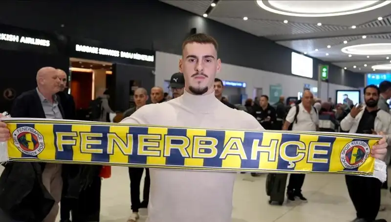 Fenerbahçe'den Şaşırtan Hamle: Mimovic'in Lisansı Çıkarıldı!