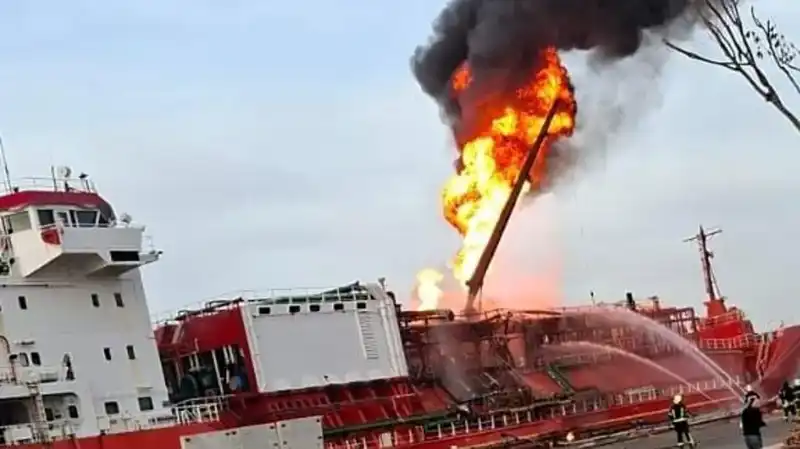 Ukrayna'da Müttefik Türk Gemi Saldırısında Ölümden Döndü: 16 Hayat Kurtarıldı