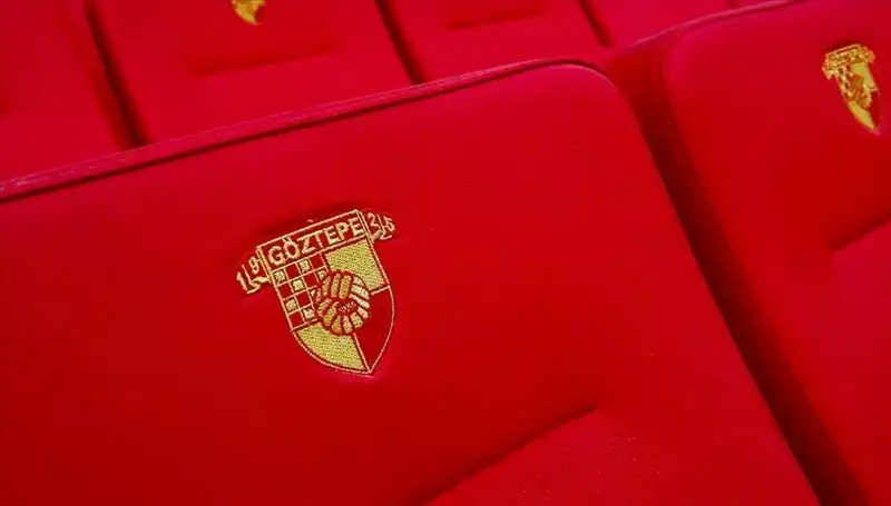 Göztepe, Süper Lig’de Yeni Bir Yıldızla Anlaştı: Junior Olaitan!