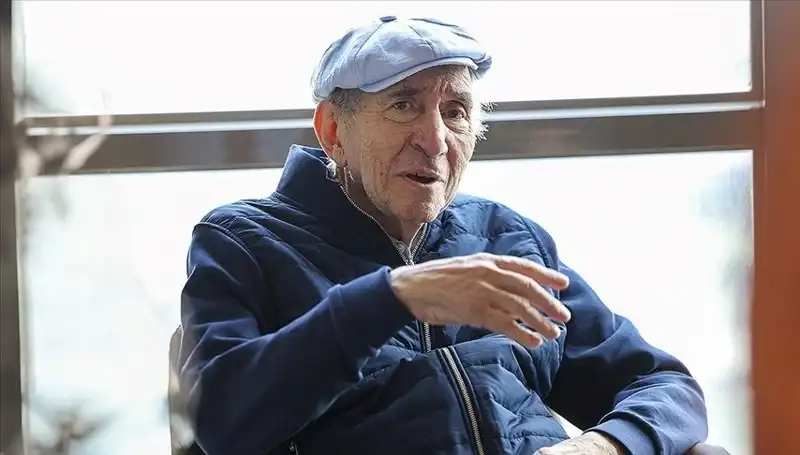 Altan Öymen'in Sağlık Durumu: Yoğun Bakımda Savaş Veriyor