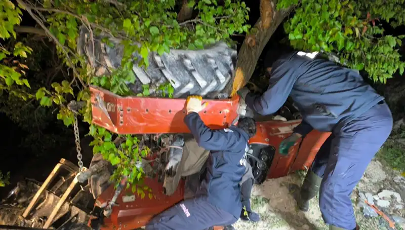 Kontrolden Çıkan Traktör Devrildi, Trajik Kaza Hayat Aldı
