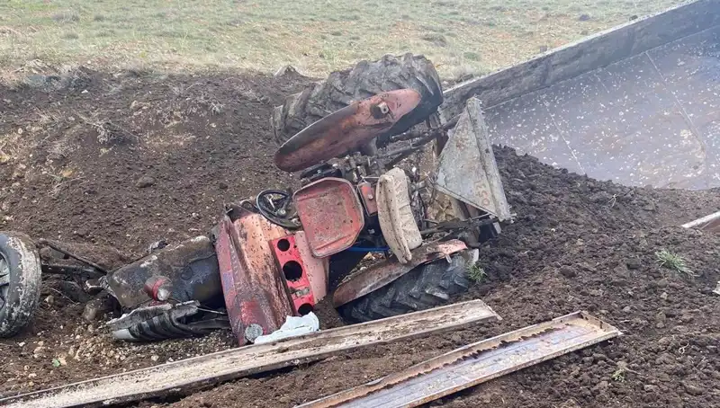 Kayseri'de Kontrolden Çıkan Traktör Şarampole Devrildi: İnceleme Başlatıldı