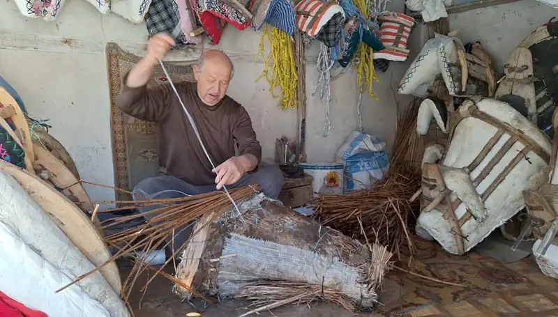 Teknoloji Çağında Geleneksel El Sanatlarını Yaşatan Baba Mesleği